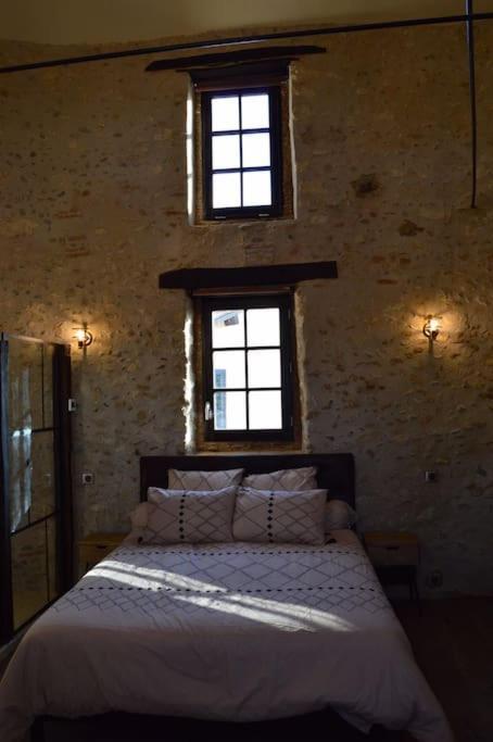 Tour Medievale Fortifiee Entierement Restaure Saint-Sever  Exteriör bild