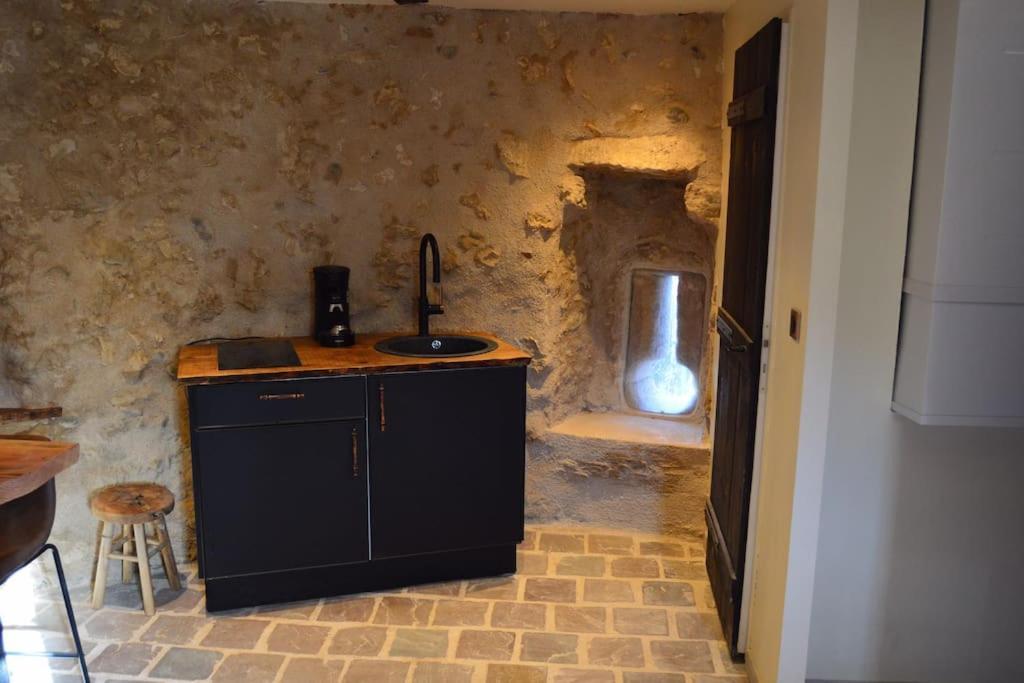 Tour Medievale Fortifiee Entierement Restaure Saint-Sever  Exteriör bild